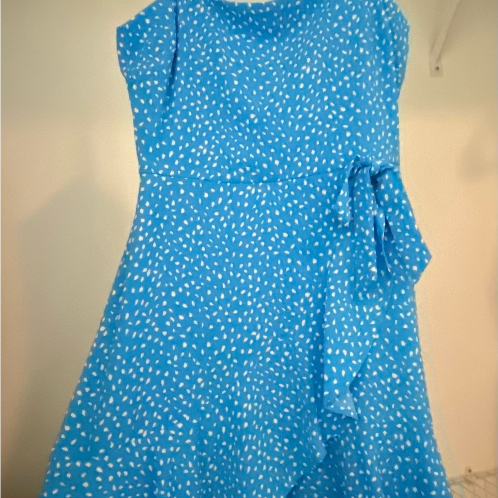 Casual Blue and White A-Line Dress with Asymmetrical Neckline